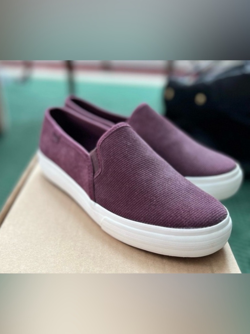 Keds Slip-On Sneakers in Burgundy double decker. Size 7 dream foam